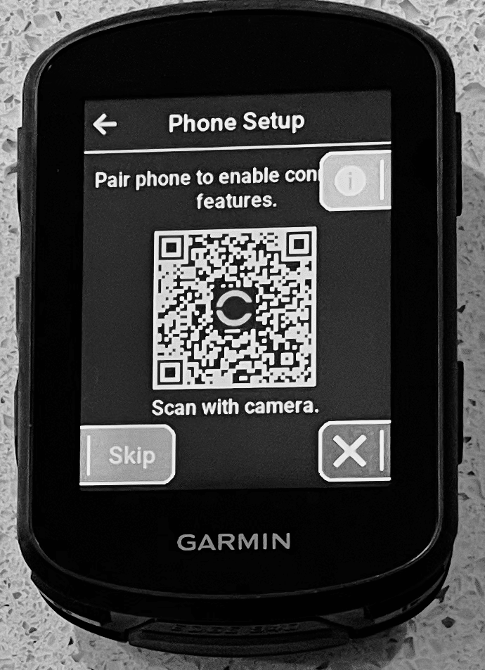 The starting screen on the Garmin Edge 840 showing the QR Code for setup.