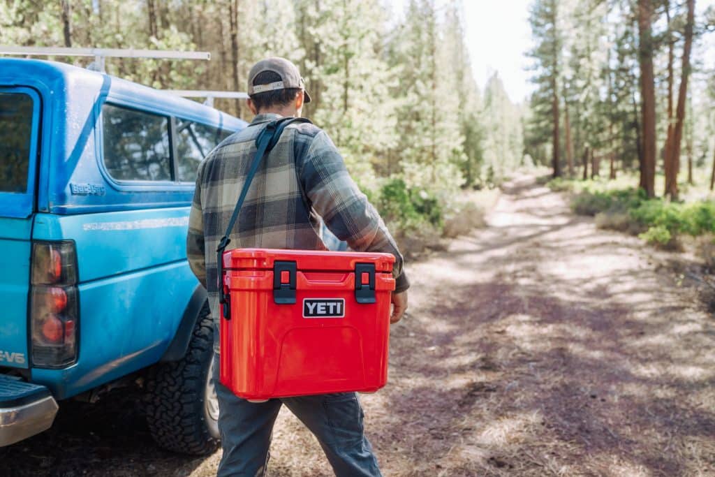 YETI Roadie 15 shoulder strap