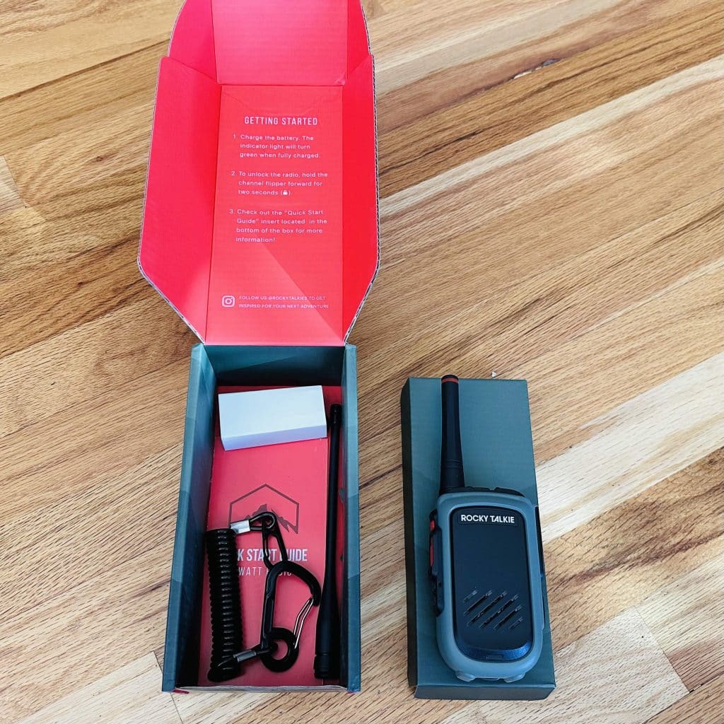 Rocky Talkie 5 Watt Radio unboxing 4