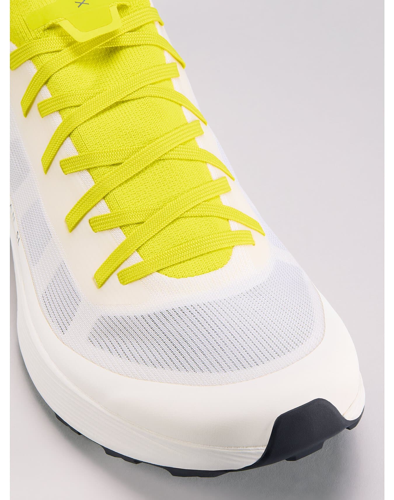 The Arcteryx Norvan SL 3 men's trail running shoe toe image