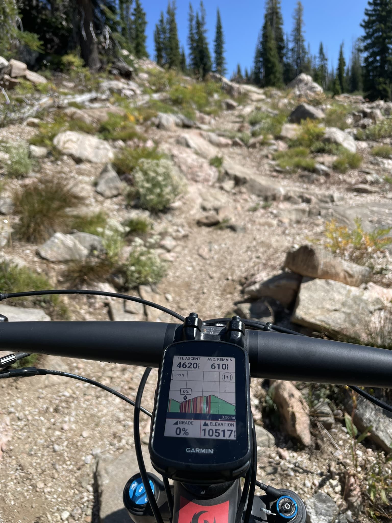 Image of a Garmin Edge 840 on a mountain bike