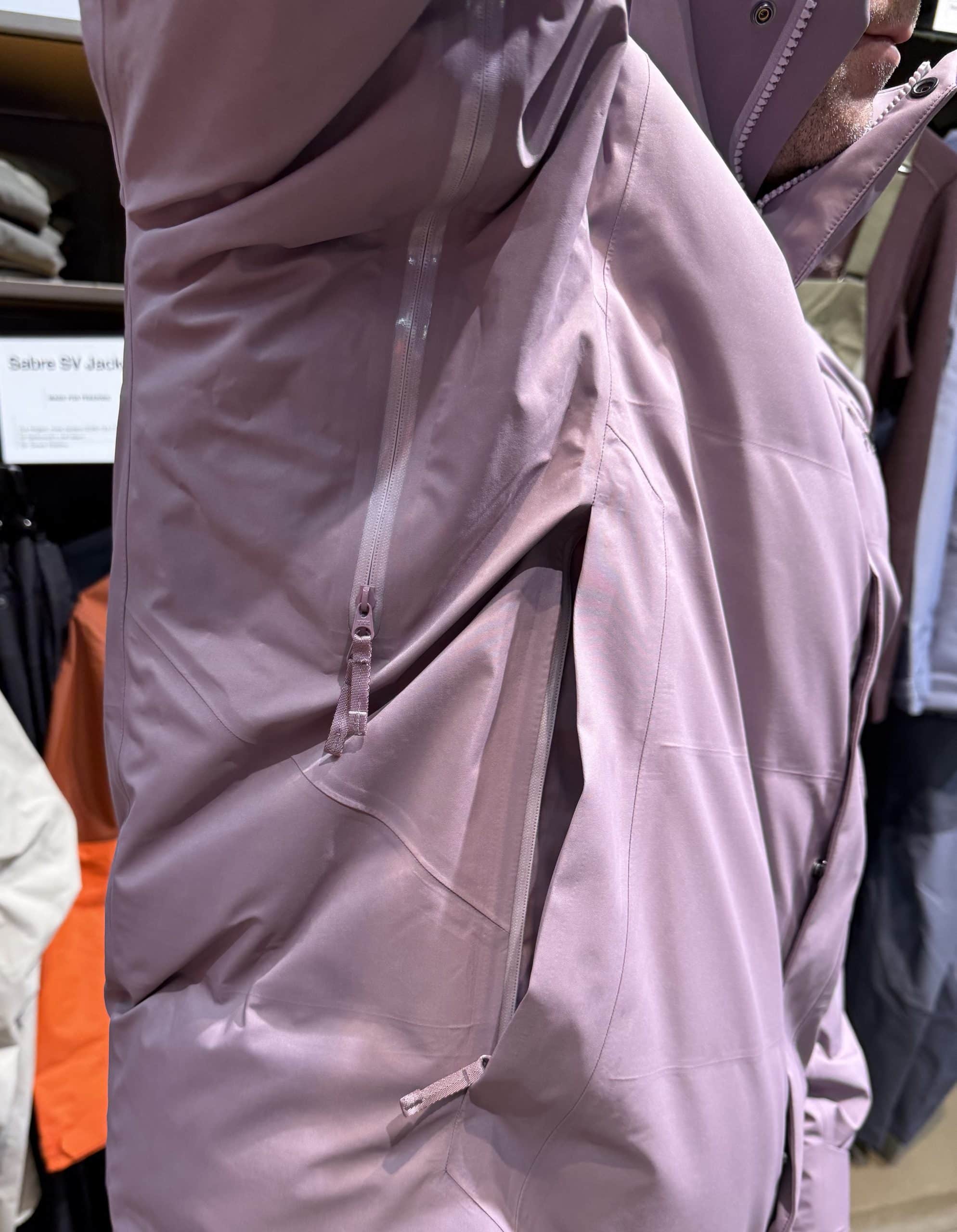 Pit zips on the Fissile SV Down Jacket