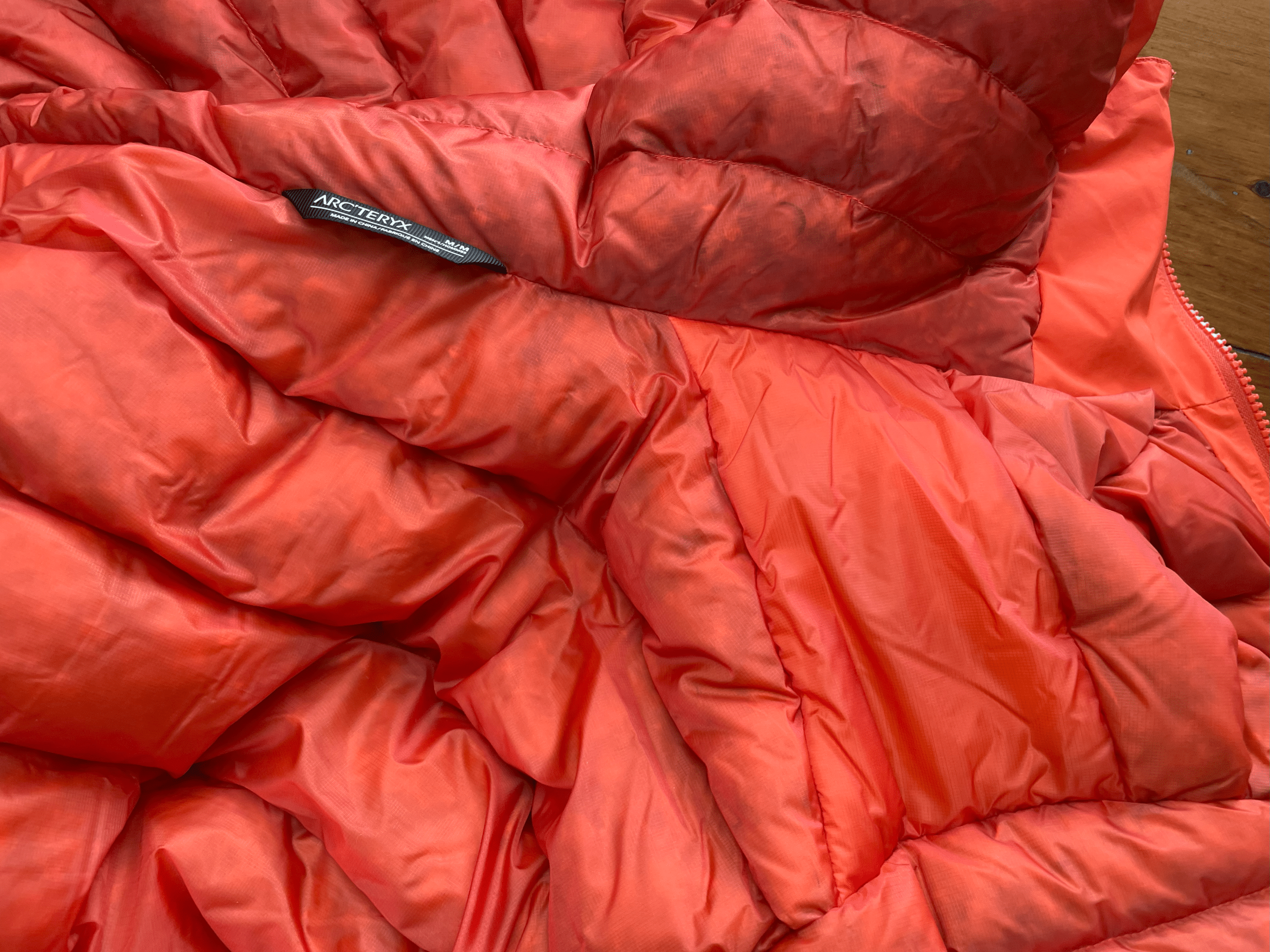 Closeup of the Arato 20d liner fabric used on the Arc'teryx Beta Down Insulated Jacket
