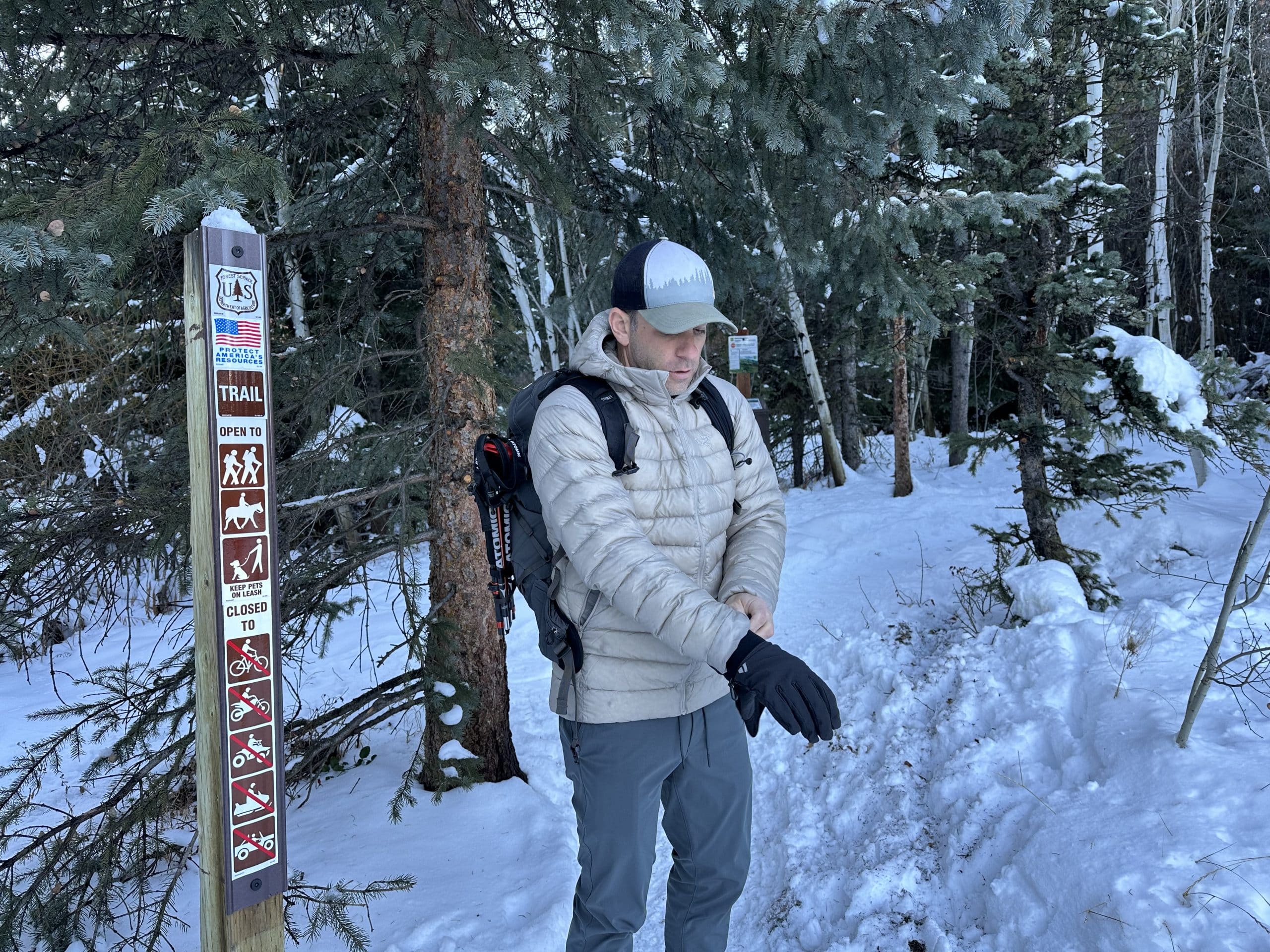 Hiker wearing the Arc'teryx Cerium Hoody