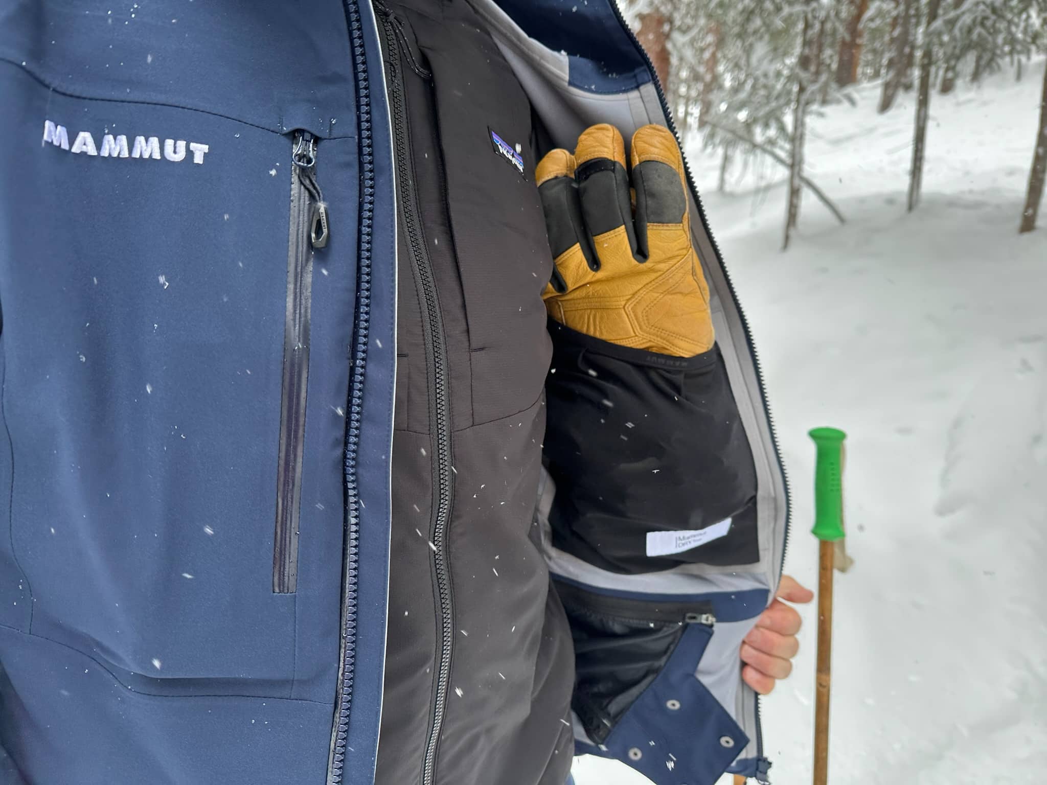 Mammut Stoney HS Jacket interior dump pocket