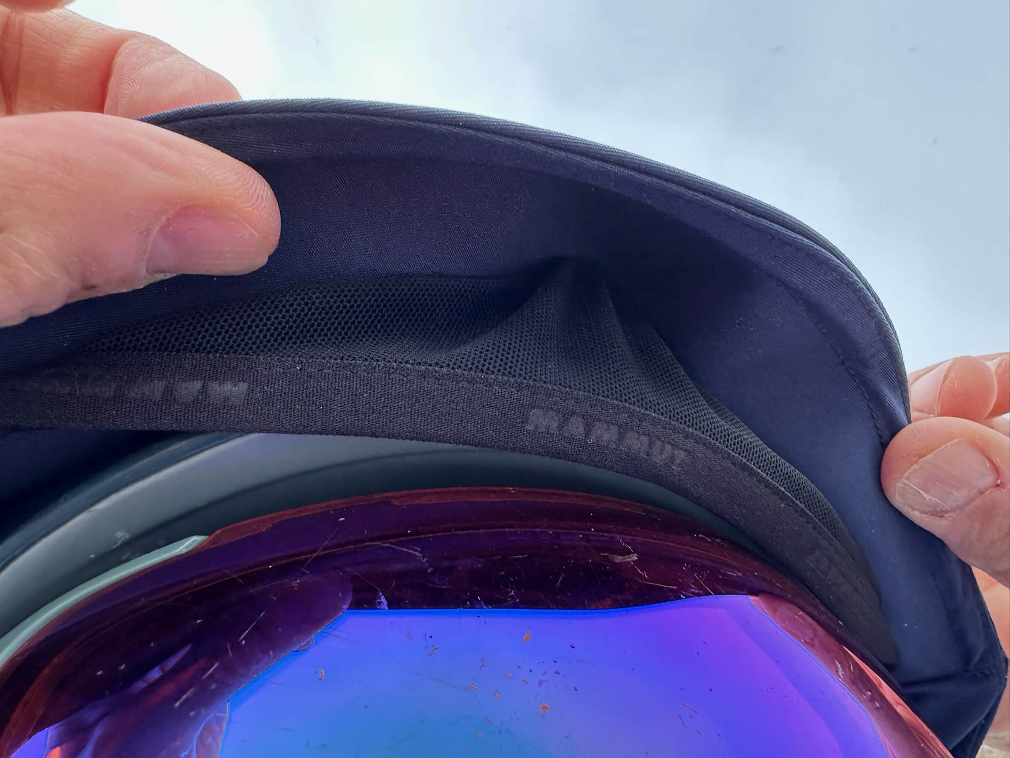 Image of the mesh helmet retention on a Mammut Stoney HS jacket