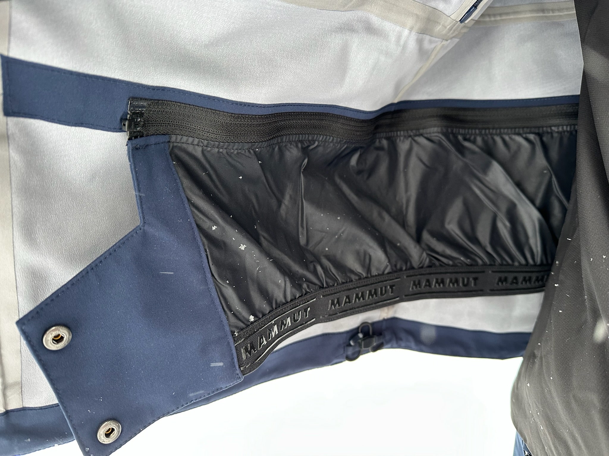 Mammut Stoney HS Jacket interior with removable snow skirt
