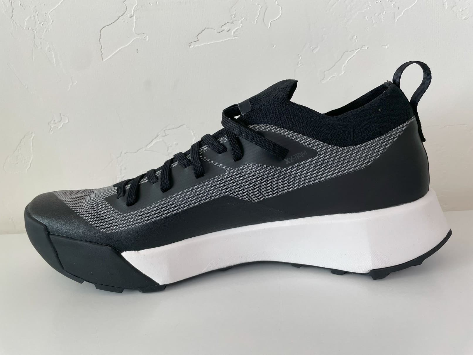 The instep of the Arc'teryx Vertex Speed Low trail running shoe
