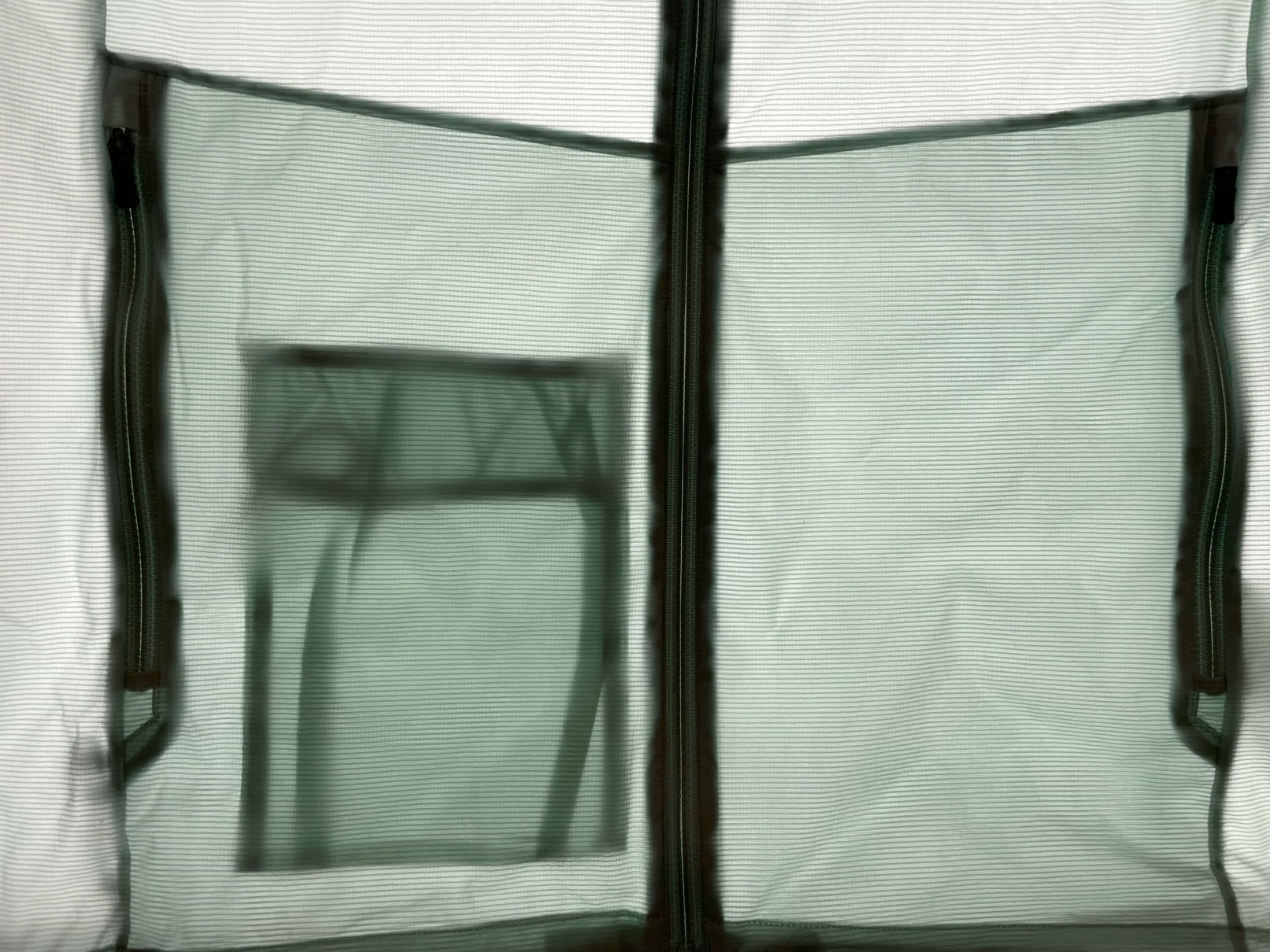 Image showing the interior stuff pocket on the Arc'teryx Incendo Airshell Hoody.