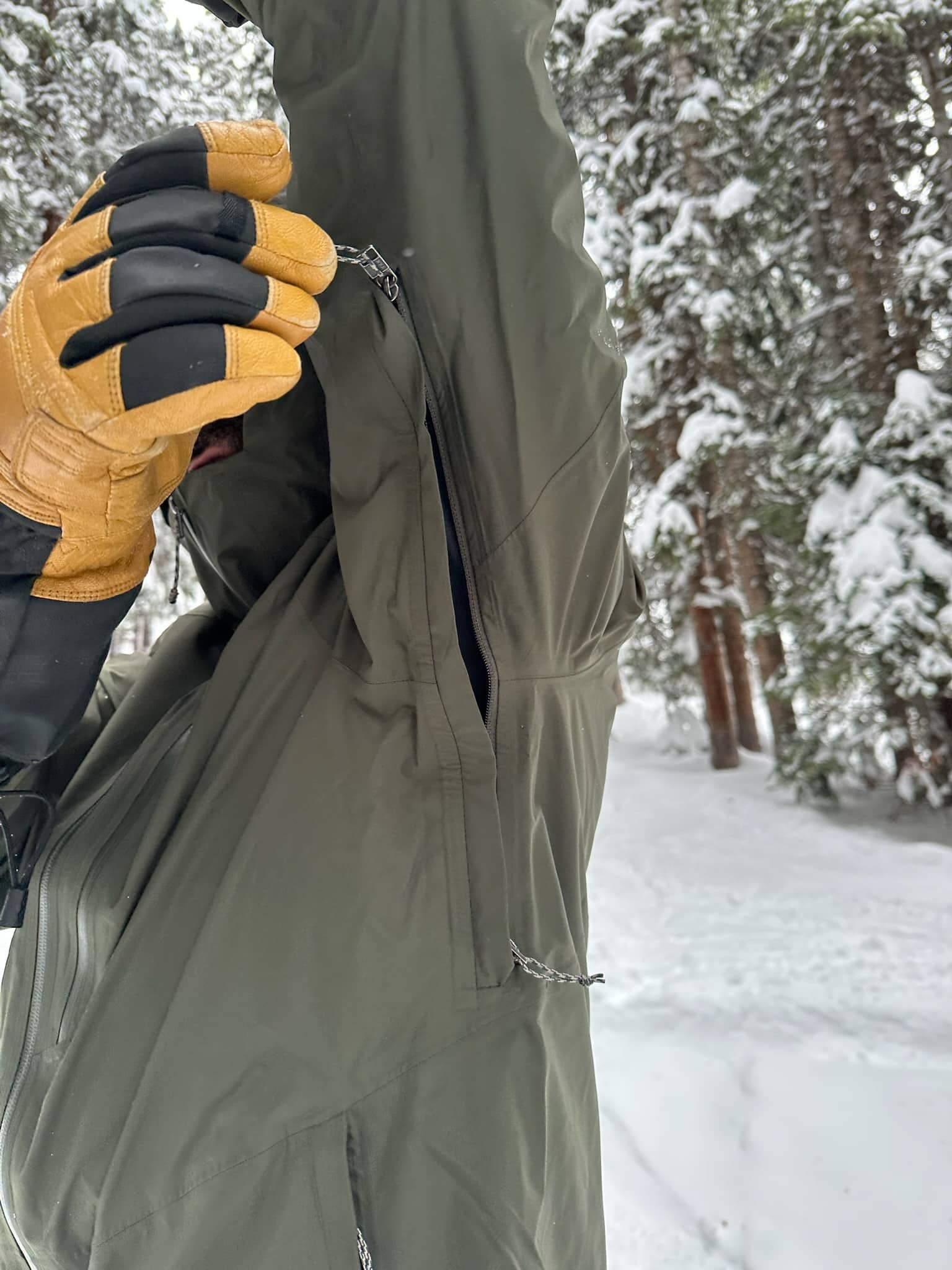 Showing the underarm vents on Patagonia Powder Town jacket.
